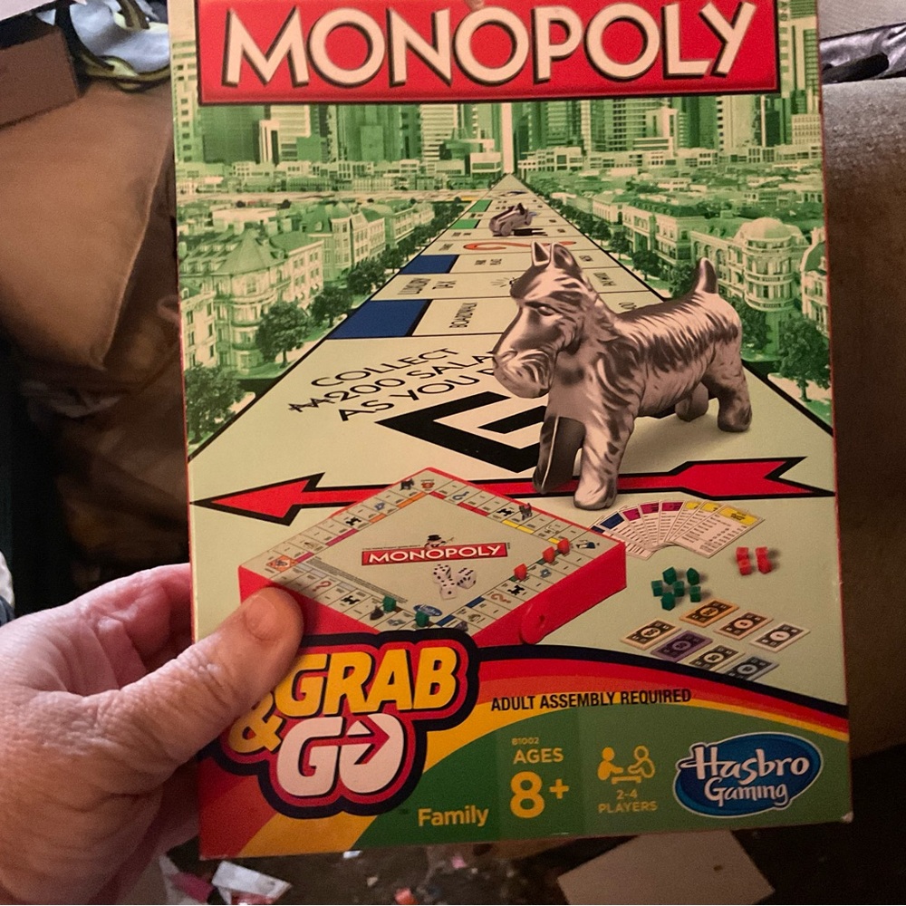 Monopoly Grab & Go Game - Green and Silver